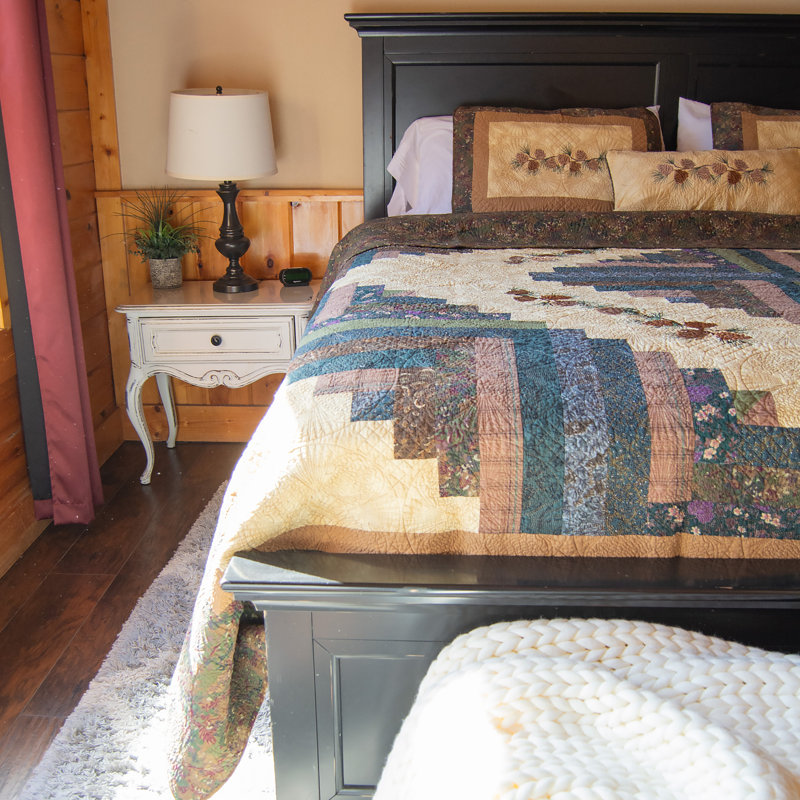 Full/Queen Brown Reversible Cotton Quilt Set