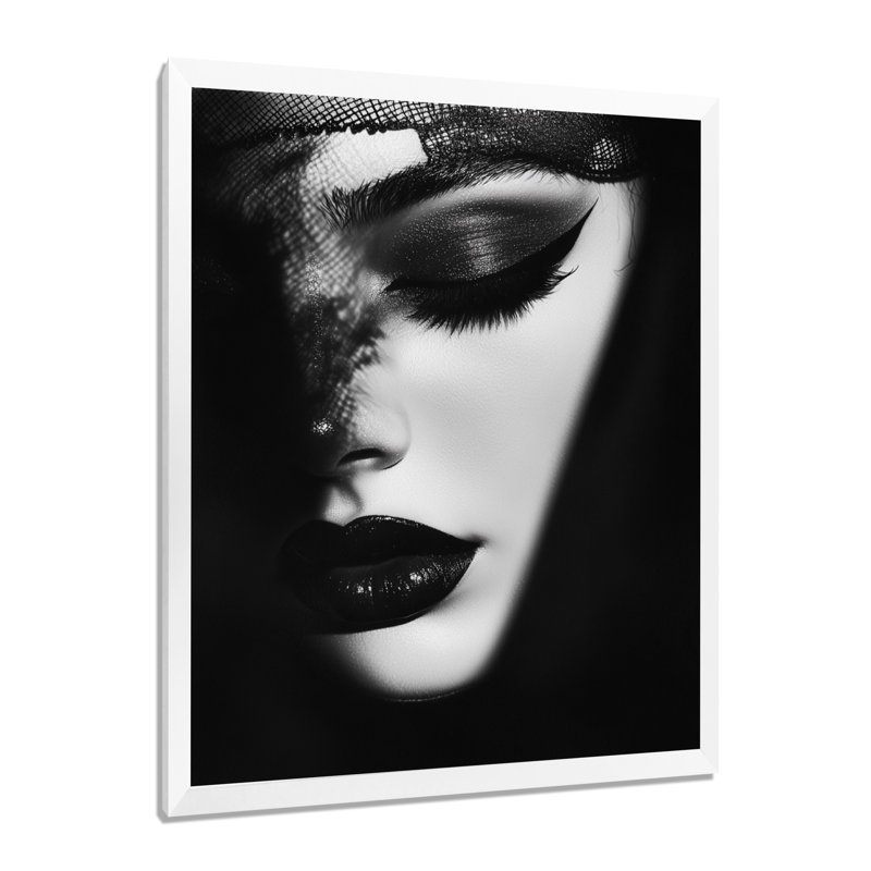 Monochromeblack Monochrome Glam Muse III - Tableau encadré de femme à la mode, H 40 po x l 30 po, White Picture Framed