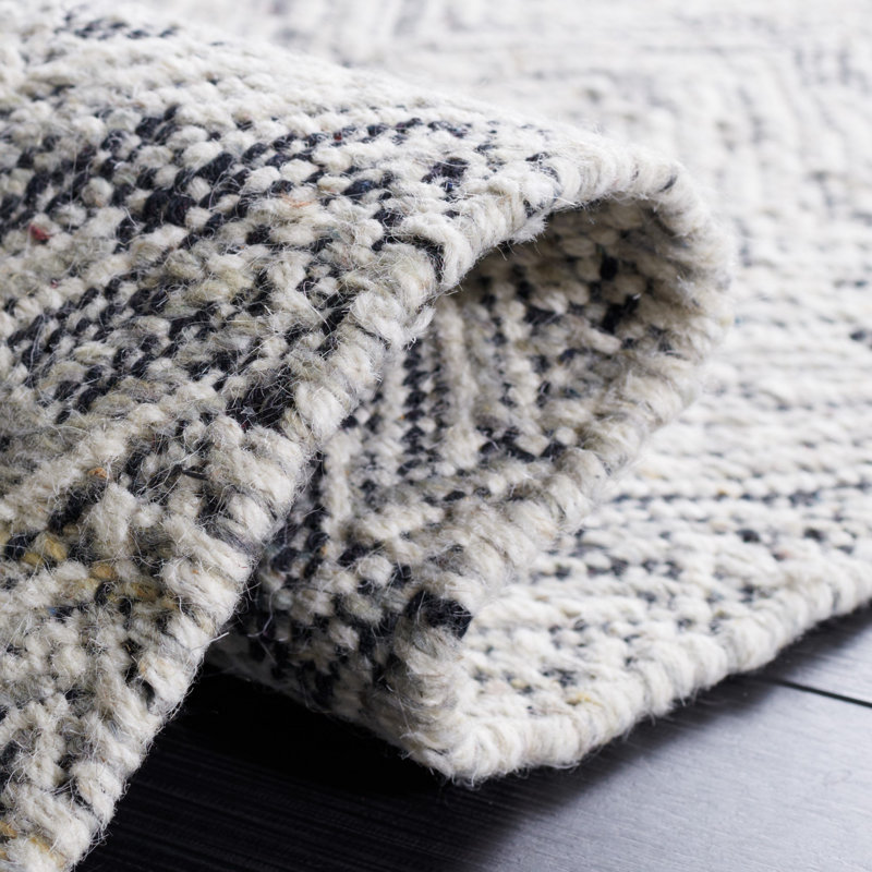Coates Kilim Hand Woven Wool Chevron Rug, Rectangle 8' x 10'