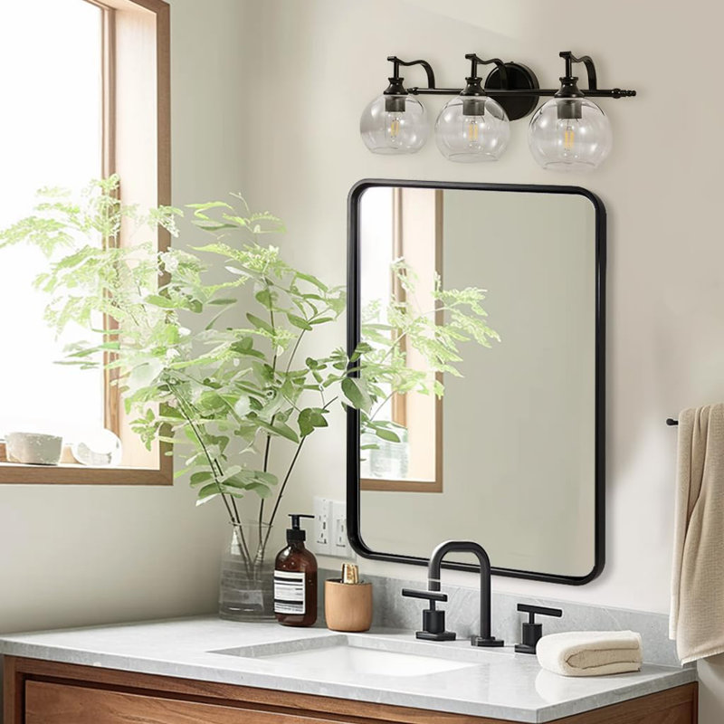 Luminaire de salle de bain noir, luminaire de salle de bain 3 lumières avec abat-jour sphérique transparent, applique murale antirouille pour miroir, éclairage de style campagne moderne pour la salle de bain, la chambre à coucher ou la salle d'eau