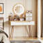 Coiffeuse avec miroir lumineux tricolore et pieds en bois massif, table de toilette avec 4 tiroirs et 3 étagères ouvertes, ensemble coiffeuse pour chambre et petits espaces