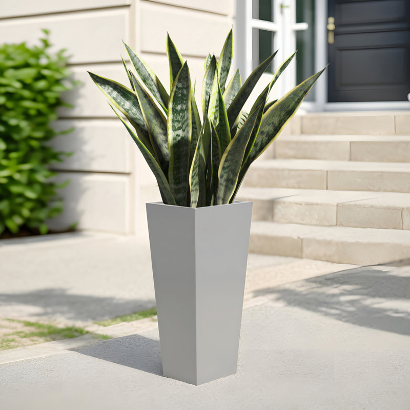 Grand pot de fleurs fuselé en métal, Gris, H 14 po x l 25,5 po x P 14 po