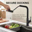 Robinet de cuisine cascade or brossé avec douchette extractible, robinet d'évier de cuisine à poignée simple avec douchette extractible, robinet de cuisine rotatif à 360 °-126278879