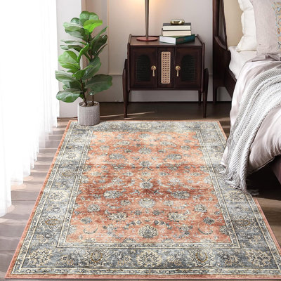 Luecile Washable Oriental Rug