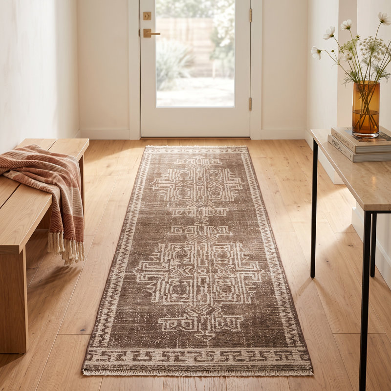 Mira Ques Area Rug, Runner 2'6" x 8'