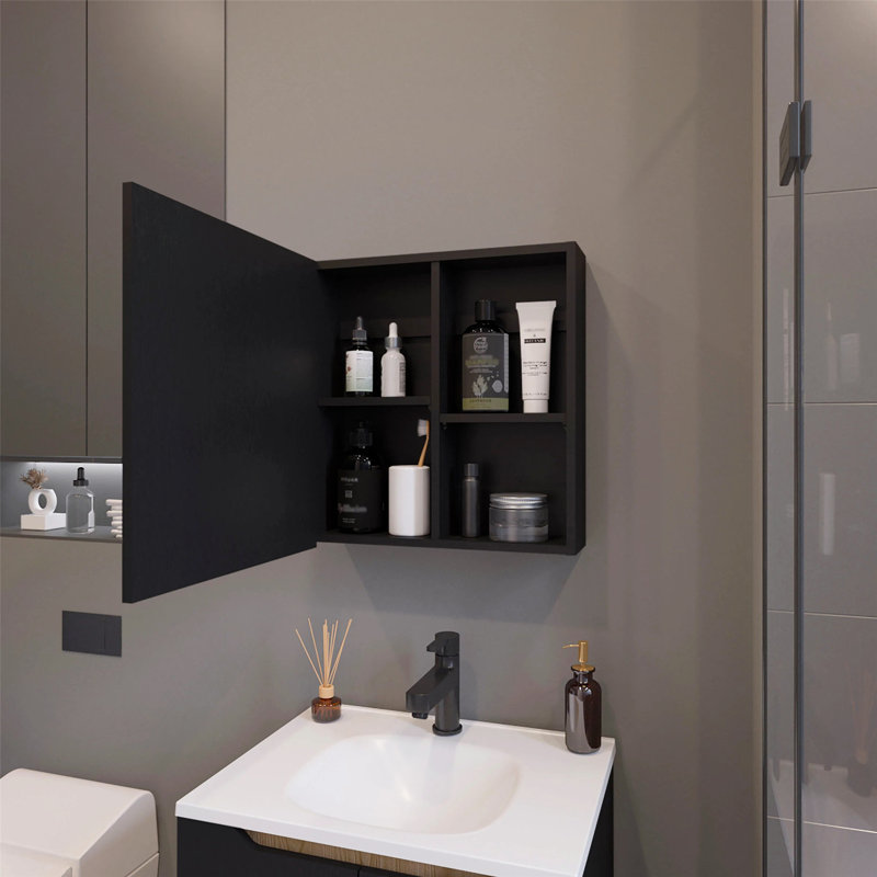 Armoire de salle de bain murale avec miroir et beaucoup de rangement, idéale pour organiser les produits de bain et économiser de l'espace.