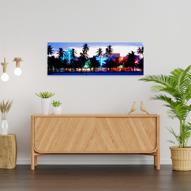South Beach, Miami Beach, Floride, États-Unis, palmier abstrait, architecture, art mural sur la plage, H 36 po x l 12 po