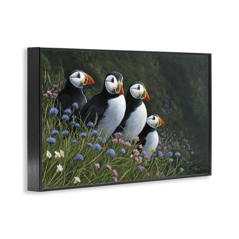 «Puffins & Wild Flowers», estampe numérique, conception de Jeremy Paul, H 20 po x l 30 po, Giclée encadrée noir minuit