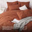 Édredon très grand à plis avec draps, taies d'oreiller et taies décoratives-101518306-103425112