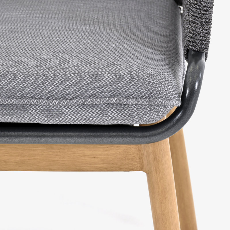 Ensemble repas pour 4 personnes avec table rectangulaire et coussins inclus