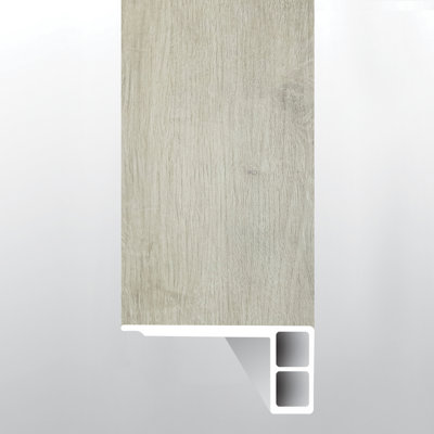 0,75 po T x L 94 po x l 2,75 po Garniture de plancher de vinyle luxueuse
