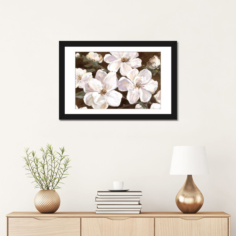 «White Chocolate Blooms I», reproduction sur toile, H 16 po x l 24 po x P 1 po, Papier d'art encadré noir, Blanc