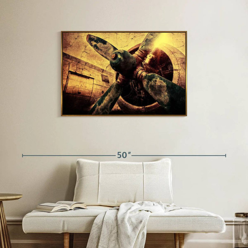 Hélice d'avion grunge, 37 po x 25 po, Cadre flottant doré