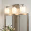 Luminaire de meuble-lavabo 3 lumières 22 po avec abat-jour en verre opale 22 po-133495802