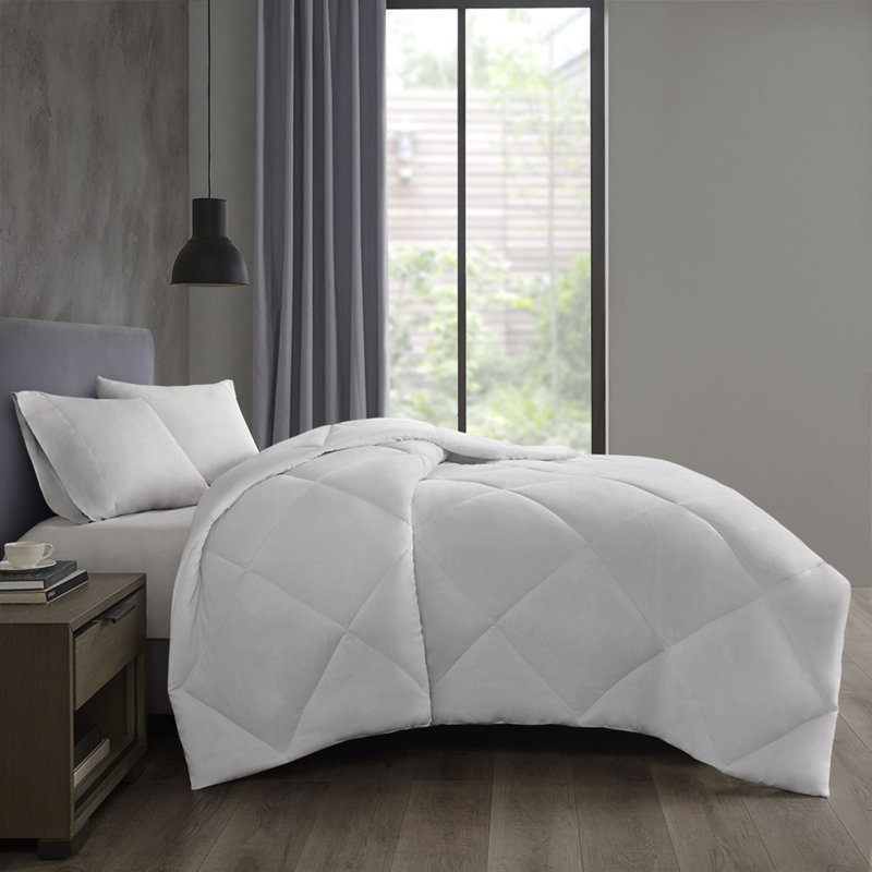Édredon surdimensionné en duvet synthétique avec traitement HeiQ Smart Temp blanc, Très grand lit