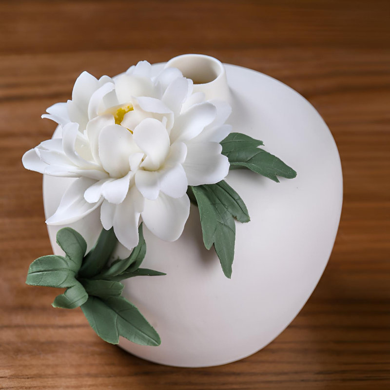 Vase luxueux fabriqué à la main avec pivoines - décoration intérieure moderne