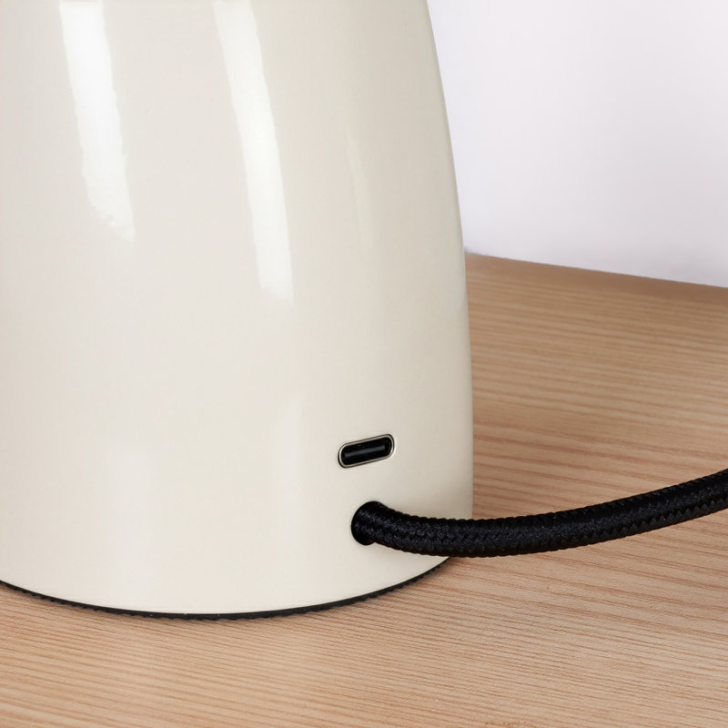 Lampe de table incurvée à DEL crème 8 po avec abat-jour en verre givré Vino et port USB-C Vino, Blanc