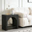 Table d'appoint carrée avec silhouette cubique
