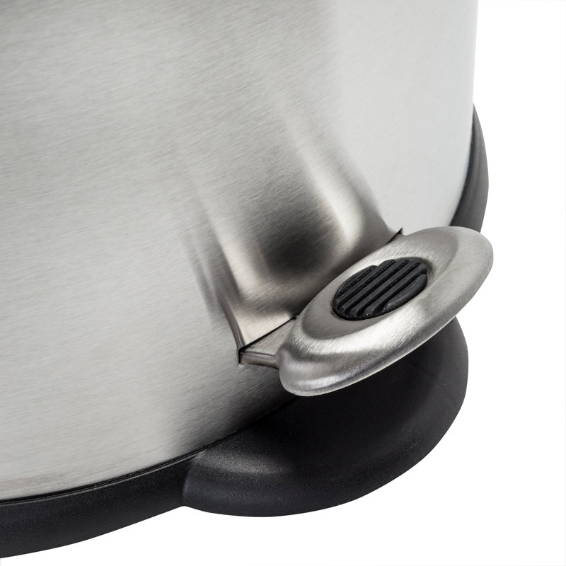 Viergeline Steel Step On Kitchen Trash Can - 3.17 Gallons