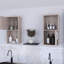Armoire à pharmacie en chêne blanc avec tablette ouverte - ajout de décor moderne-727276857