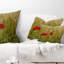 Coussin rouge à motif de coquelicots rouges