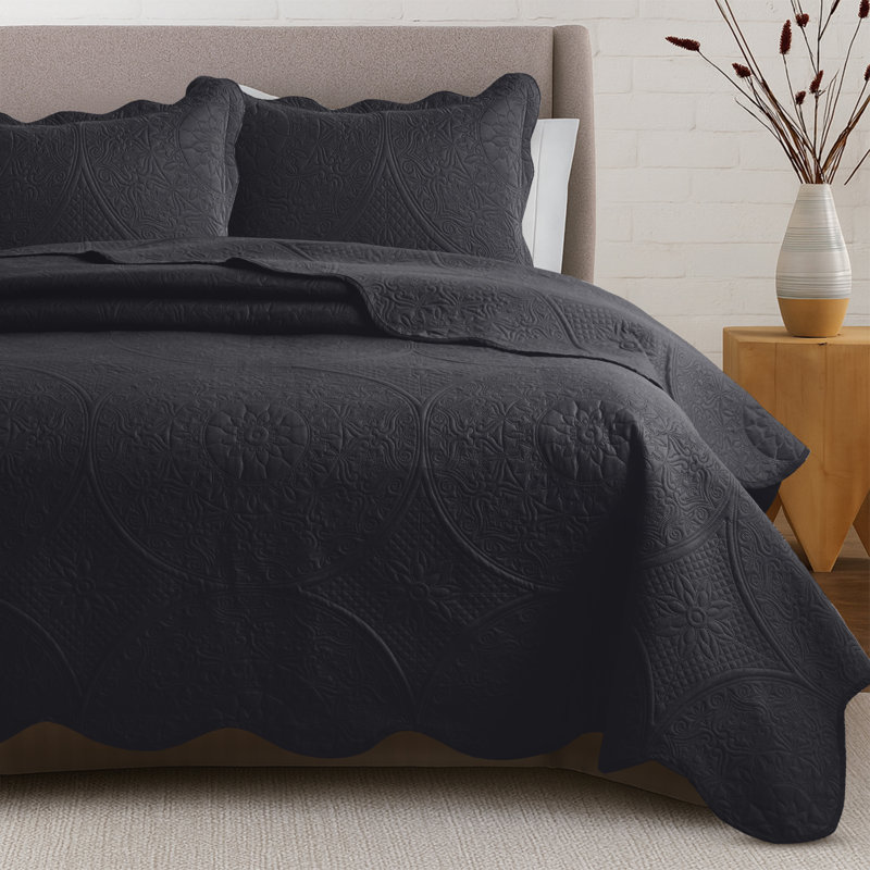 Floral Embossed Quilted Bedspread Set, Oversized and Lightweight Bedding Set with Pillow Shams, Black