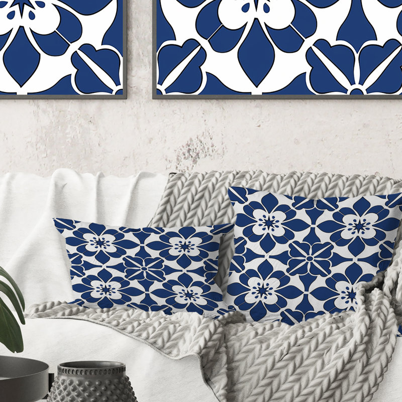 Coussin décoratif géométrique bleu et blanc Timeless, H 18 po x l 18 po