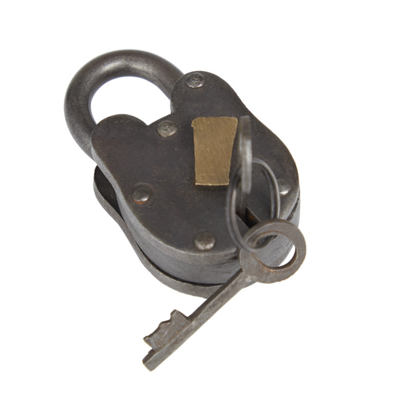 Dominick Lock And Key, 2" x 1.5" x 3", Distressed Grey