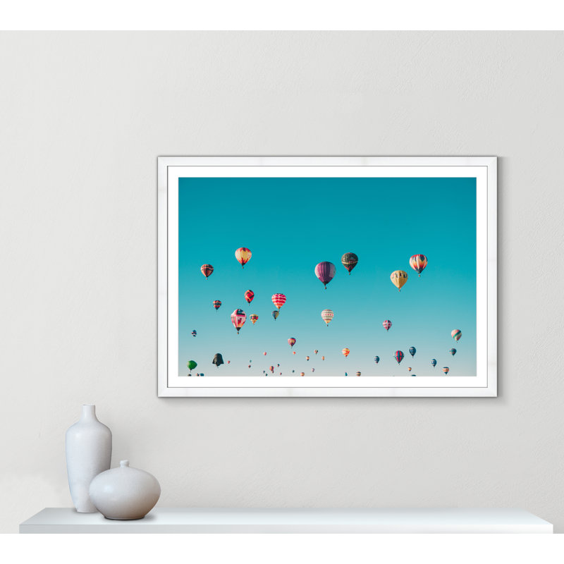 Estampe « Sky Symphony » d'Ian Dooley, Blanc, H 39 po x l 55 po x P 1,25 po, Encadrement cubique blanc