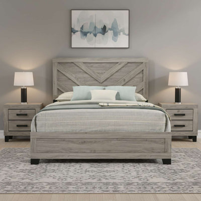 Transitional Queen Bed with Chevron Pattern Headboard and 2 Nightstands in Light Gray Finish
