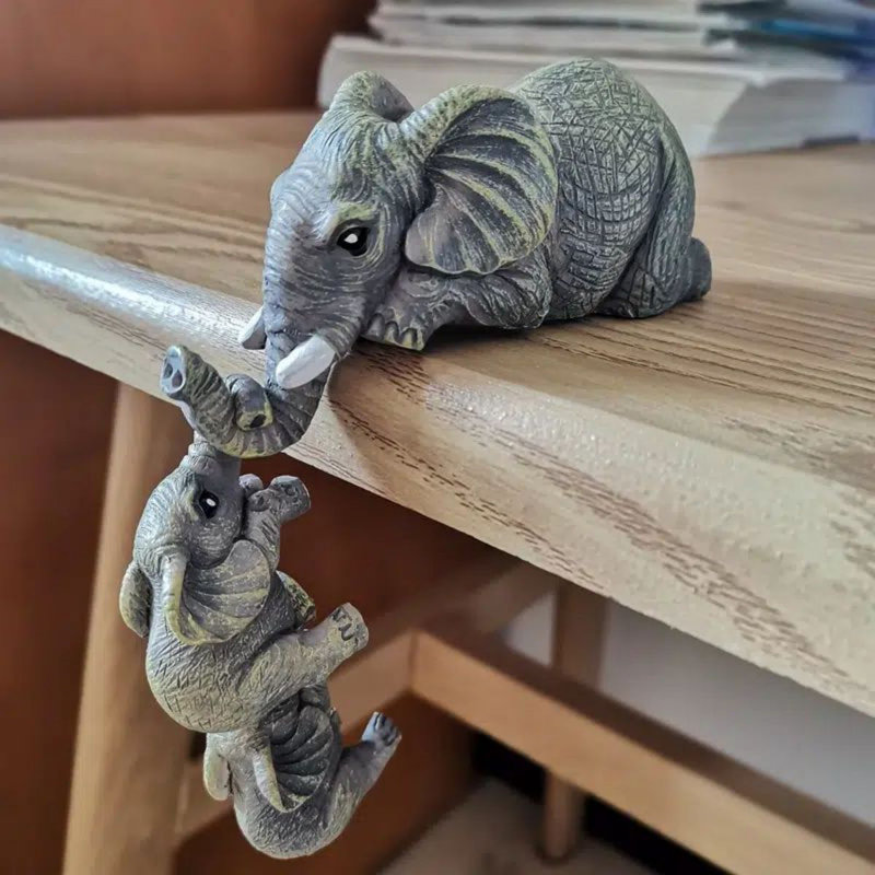Animals Figurines & Sculptures