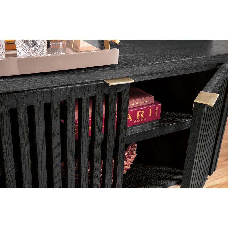 Commerce and Market Easton Entertainment Console