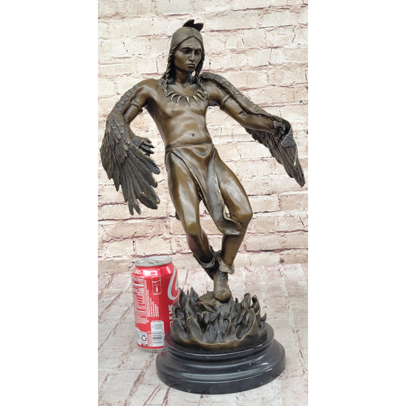 Statue chaman Kreps Native American Indian Dancer