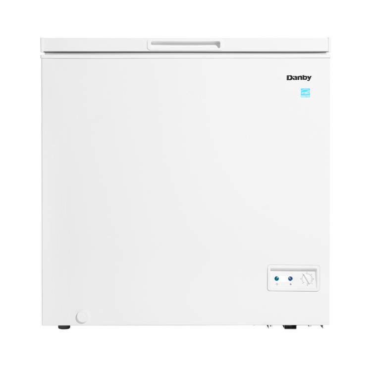 7 Cubic Feet Chest Freezer with Adjustable Temperature Controls