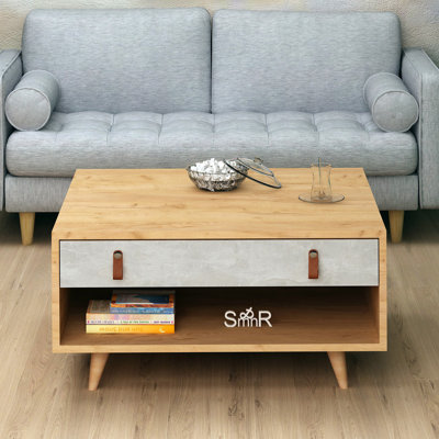 Table basse à 4 pieds avec rangement