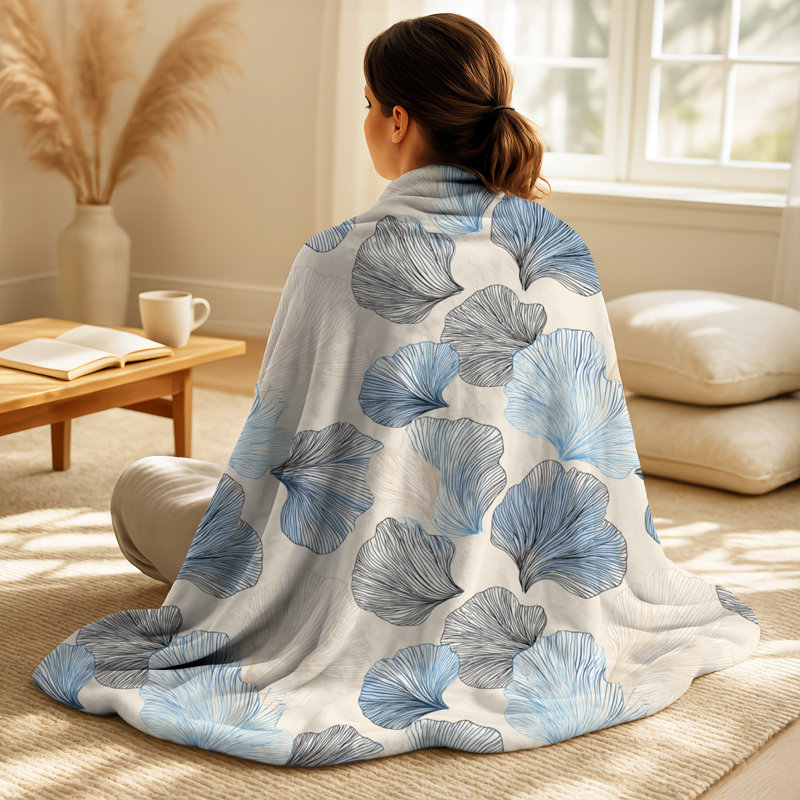 Coastal Shellfish I - couverture douillette abstraite, jeté doux Coastal, Blue/Cream Nautical & Beach