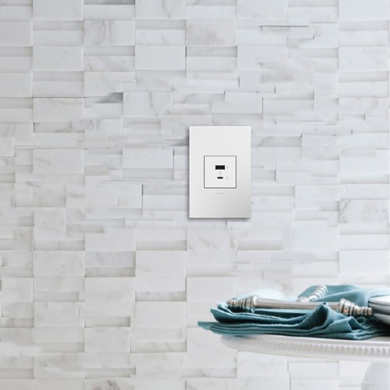 White Tamper Resistant USB Port Wall Outlet