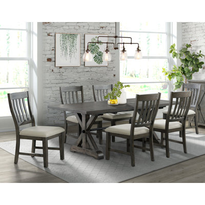 Ensemble repas 5 pièces Sunset Trading Trestle | Table extensible 96 po rectangulaire | 4 chaises d'appoint rembourrées | Bois gris vieilli | 8 sièges