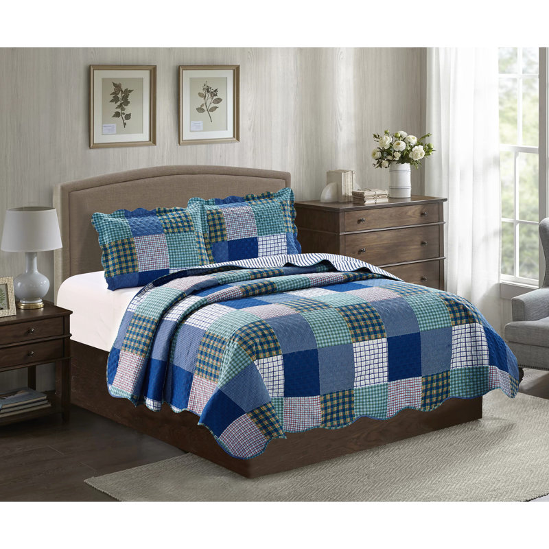 Suzy Polyester Plaid Quilt, Queen Quilt + 2 Standard Shams