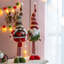 Ensemble de 2 gnomes de Noël debout en tenue festive