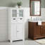 Armoire de rangement de salle de bain autoportante robuste à grande capacité à 4 portes résistante à l'eau avec 2 tiroirs coulissants et portes vitrées transparentes pour la salle de bain-954859754
