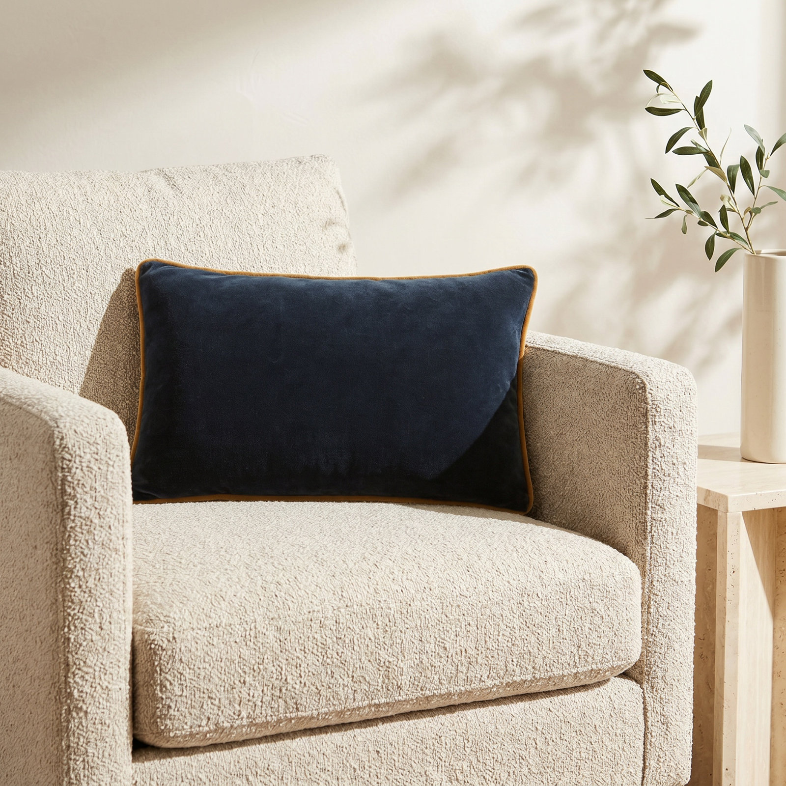 Amory 21" x 21" Cotton Pillow Cover, Navy, Down