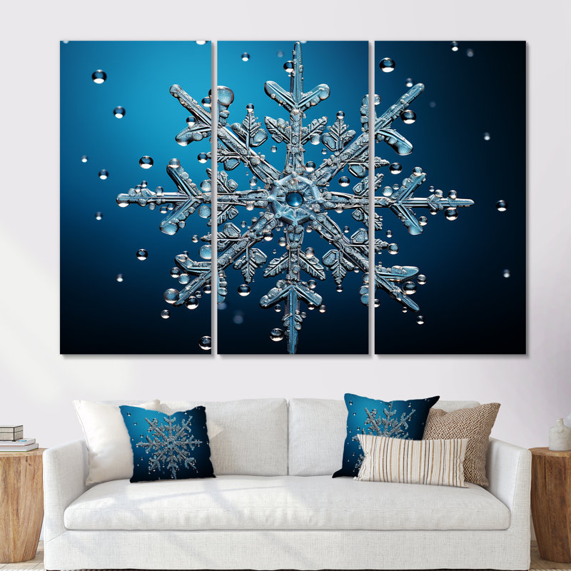 «Blue Snowflake Holiday II - Winter Landscape», art mural, H 28 po x l 36 po x P 1 po, Toile tendue
