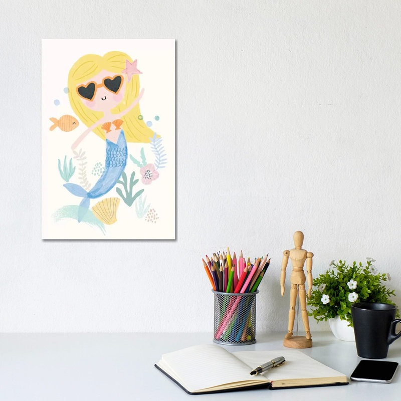 Everyday Under The Sea III by Lisa Barlow - Wrapped Canvas Print, 20.32 cm H x 30.48 cm W