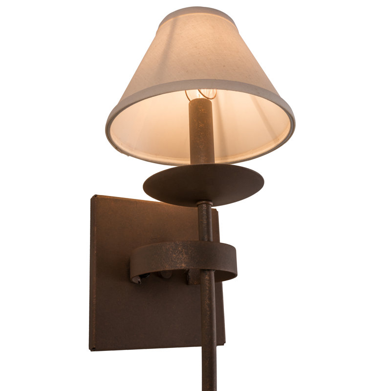 Raith 1 - Light Wallchiere
