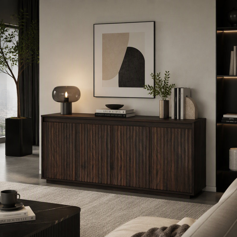 Buffet en bois à 4 portes avec prise électrique, meuble d'appoint à texture verticale ondulée sans poignées, Noyer