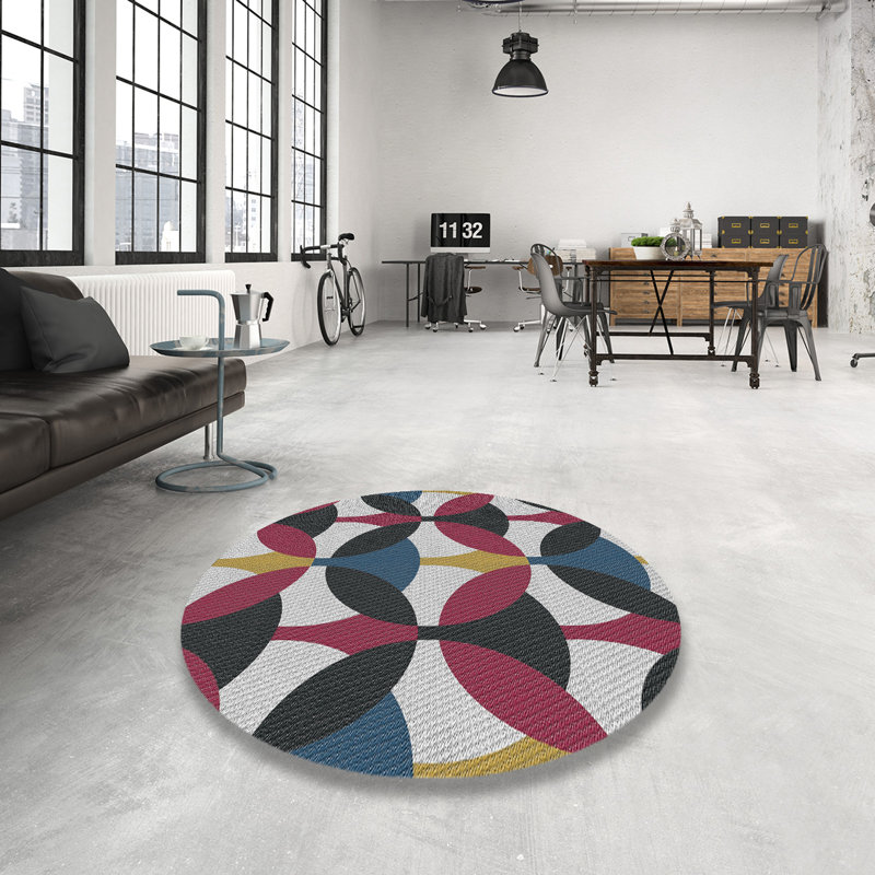 Geometric Indoor Rug, Round 3'