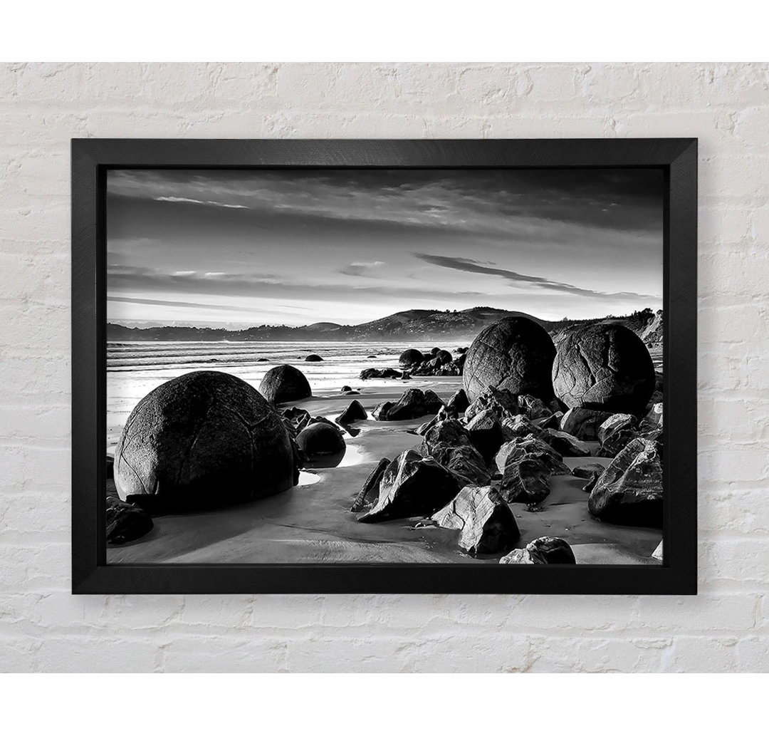 Rocks On A Beach - Einzelne Bilderrahmen Kunstdrucke