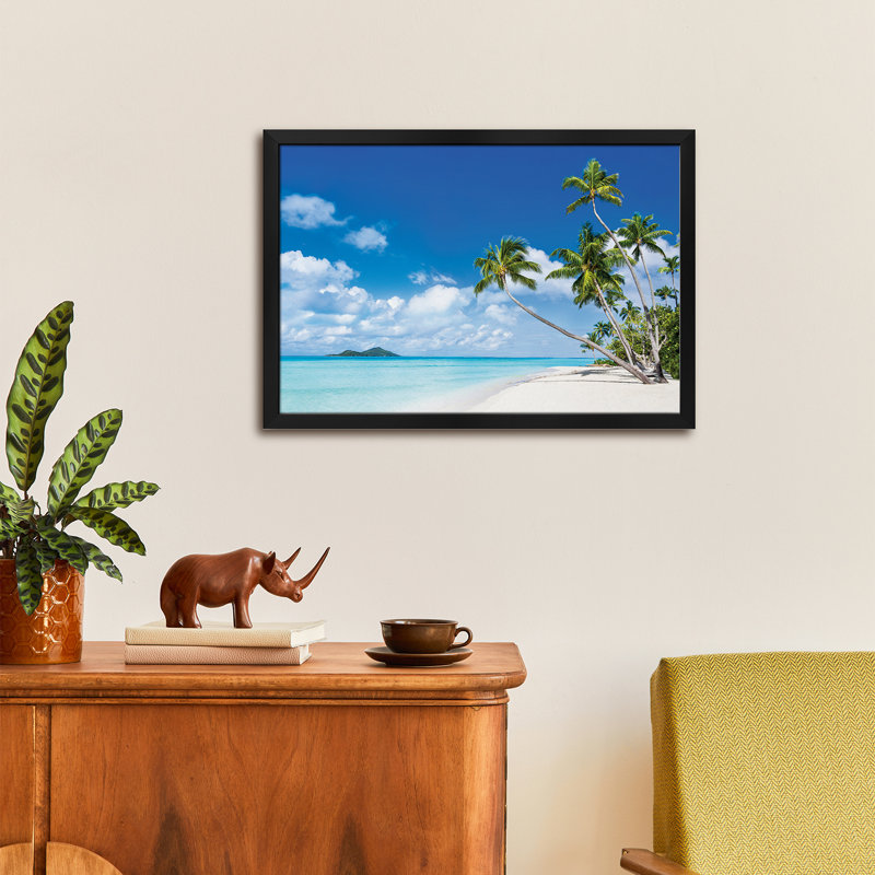 «Tropical Beach With Palm Trees», affiche encadrée par Jan Becke, H 16 po x l 24 po