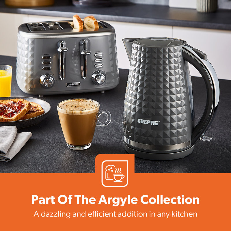 GEEPAS Argyle 4 Slice Toaster | 7 Browning Levels with Cancel Defrost Reheat | For Thin Small Bread Slice | 2 Independent Controls 2 Removable Crumb Trays High Lift | 2 Yr Warranty 1750W